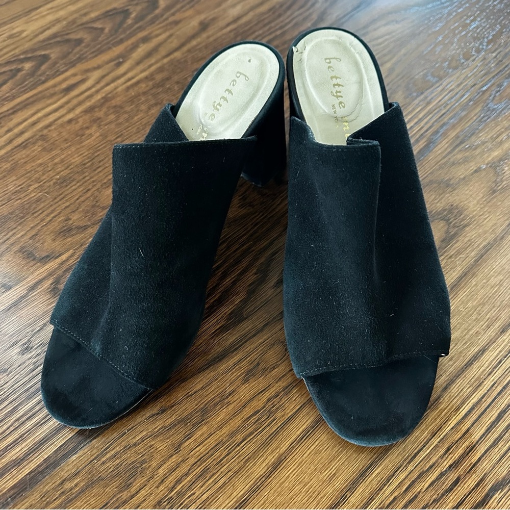 Bettye Muller Mule Sandals Black Suede Open Toe Slip On Heels size EU38 US 8